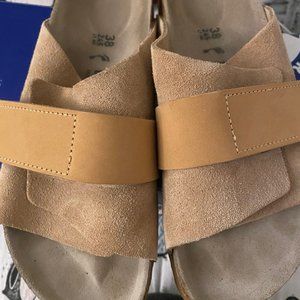 Birkenstock Kyoto Size 7/7.5 Suede Sandal Beige